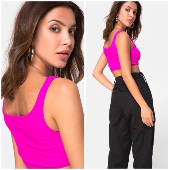 MOTEL Rocks Shani Crop Top in Neon Pink - Picture 2 of 8